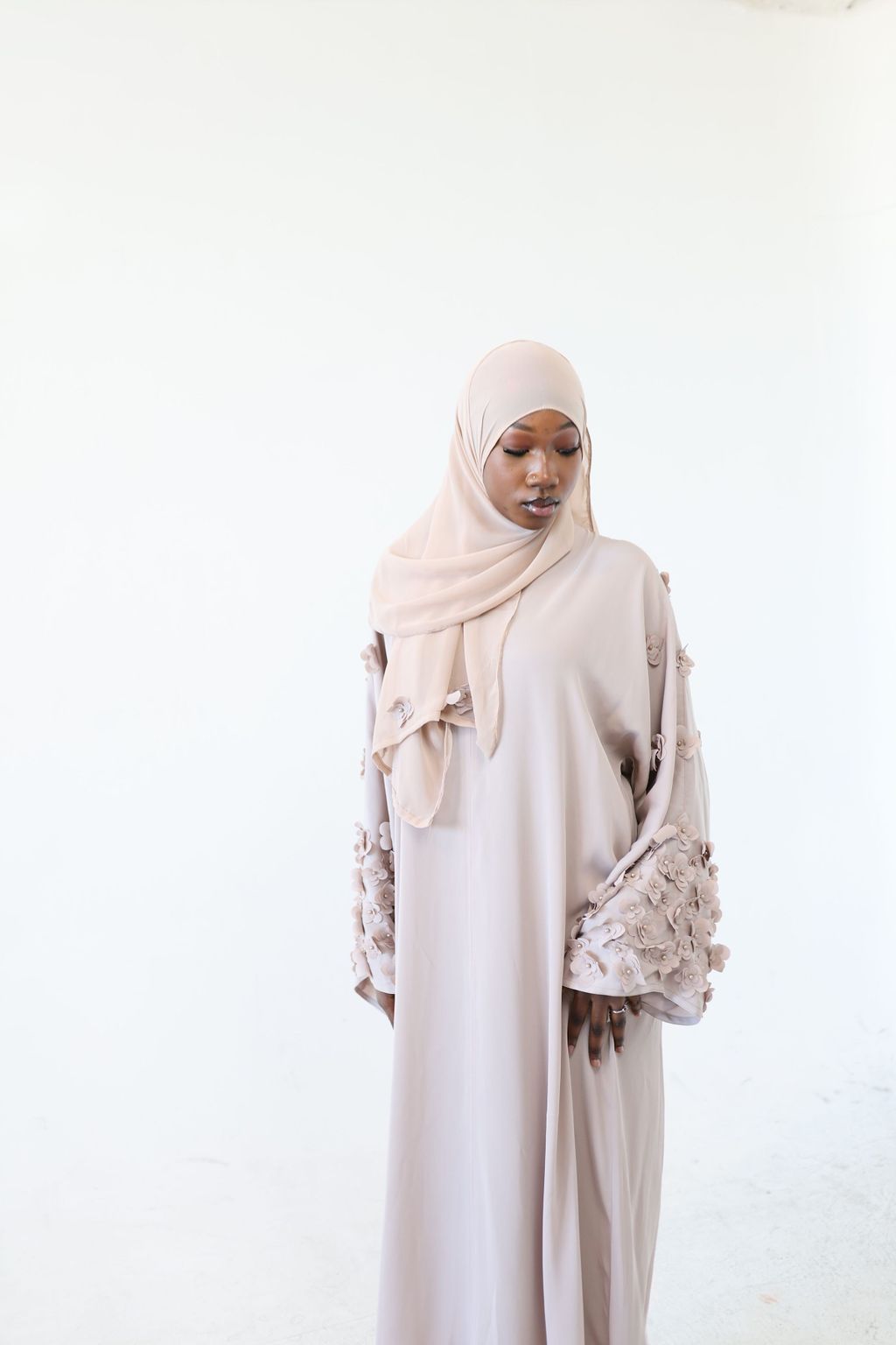 Cream - WARD ABAYA